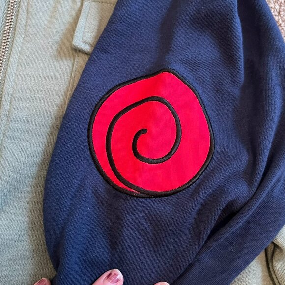 NWT Hot Topic Kakashi Cosplay Hoodie - Picture 5 of 6